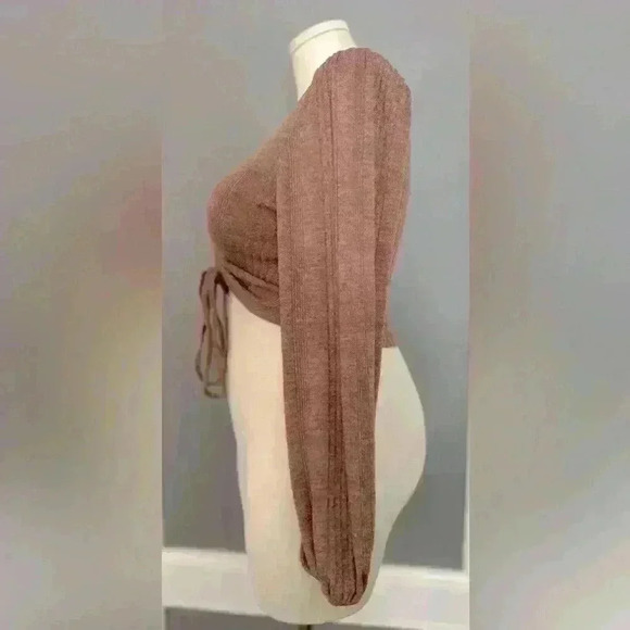 Shein Ruched Drawstring Lantern Sleeve Crop Top (555) - Picture 5 of 10